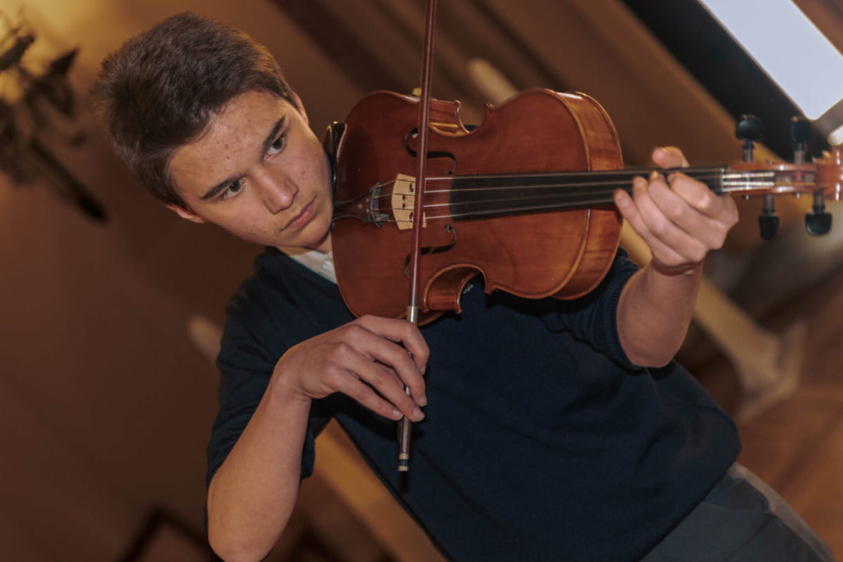 escolán en curso bachillerato artes musicales